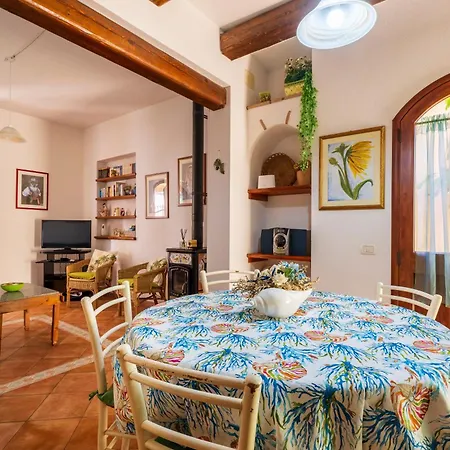Dom wakacyjny Sa Domu De Ettore Santa Maria Navarrese